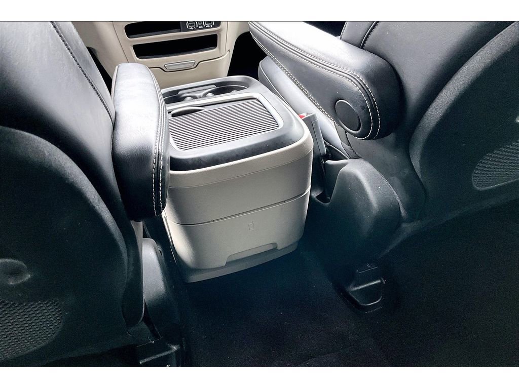 Certified 2024 Chrysler Pacifica Select image 32