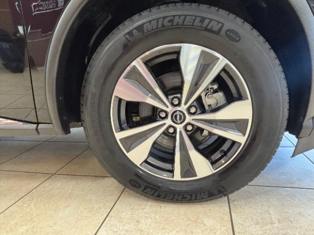 Used 2023 Nissan Murano SV AWD/4WD image 16