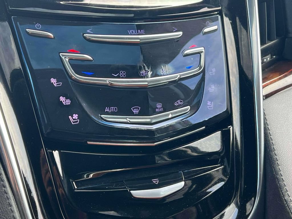 Used 2016 Cadillac Escalade Luxury AWD/4WD image 33