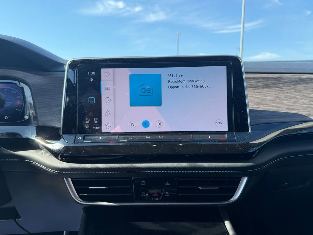 Used 2025 Volkswagen Atlas SEL image 23