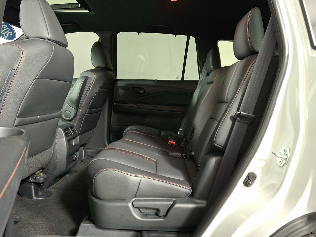 Used 2023 Honda Passport TrailSport image 13