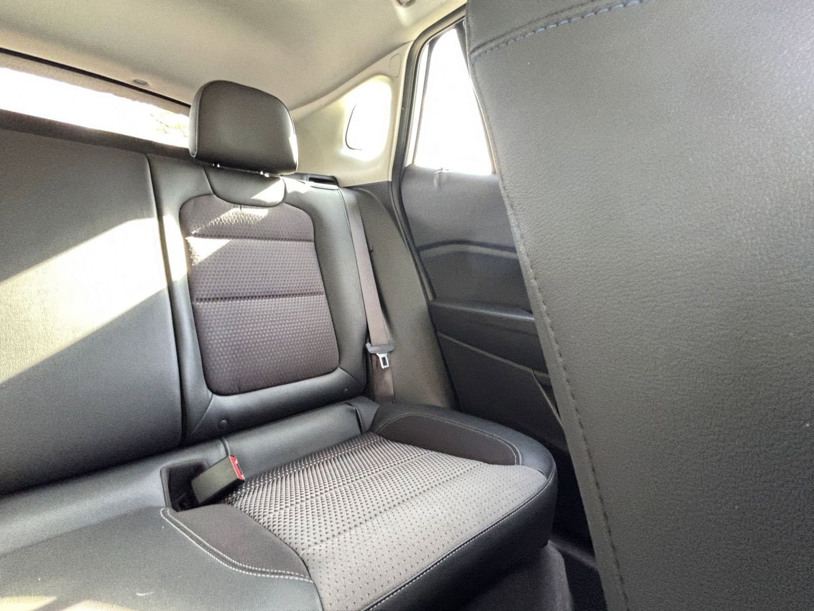 Used 2025 Chevrolet Trax LT image 38