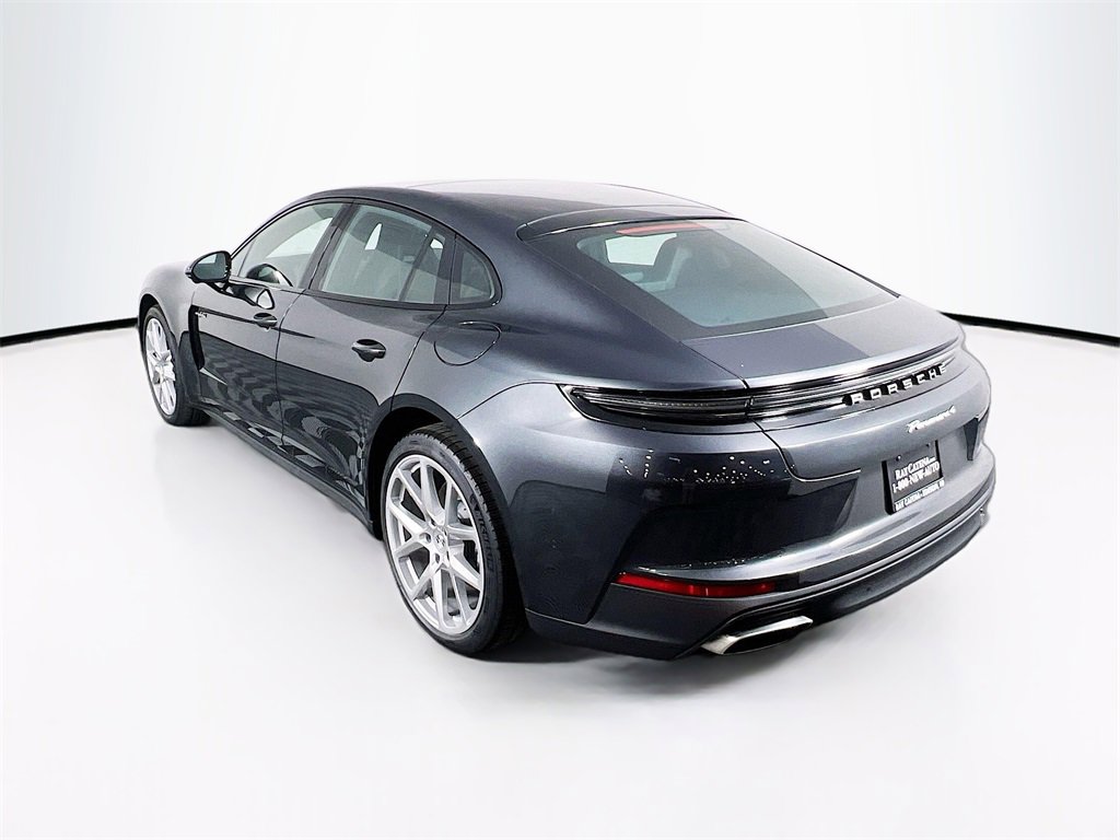 New 2025 Porsche Panamera 4 image 3