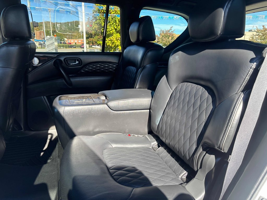 Used 2023 INFINITI QX80 Premium Select AWD/4WD image 26