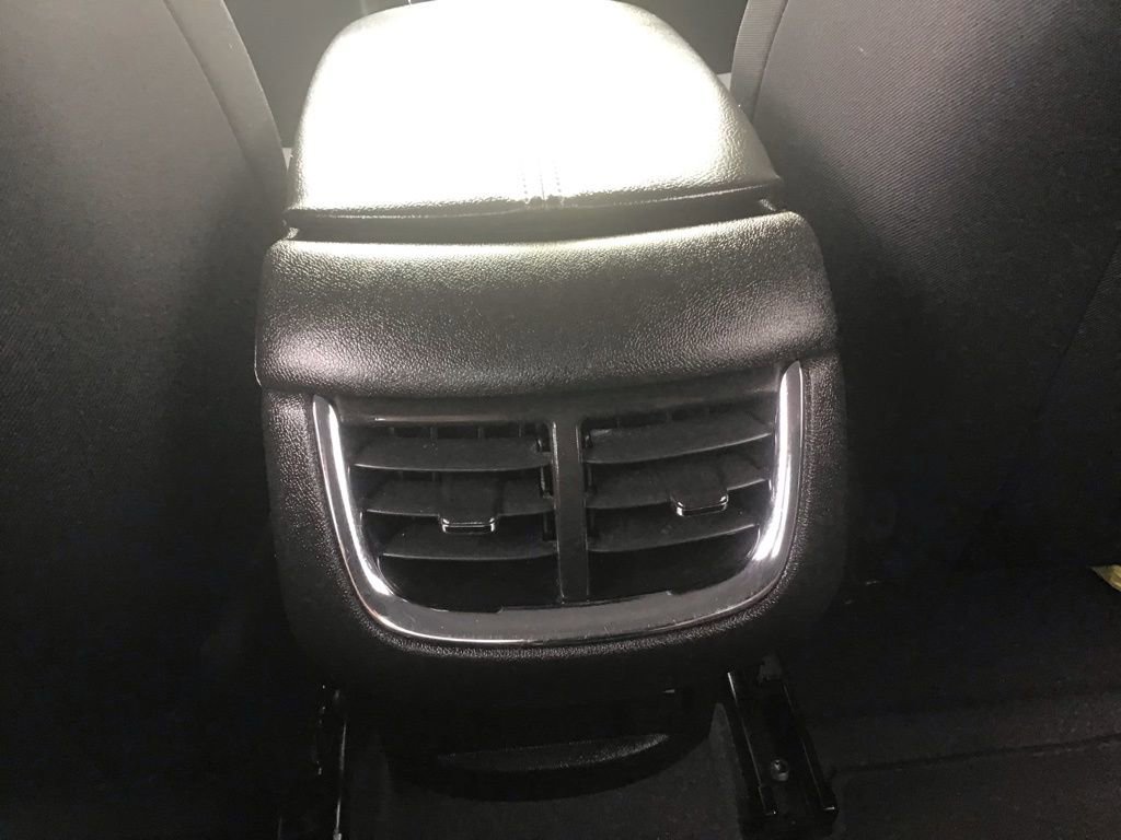 Used 2023 Chevrolet Malibu LT FWD image 17
