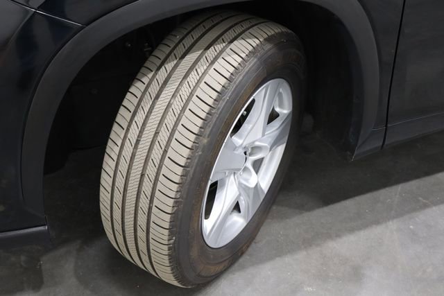 Used 2024 Toyota Highlander LE image 40