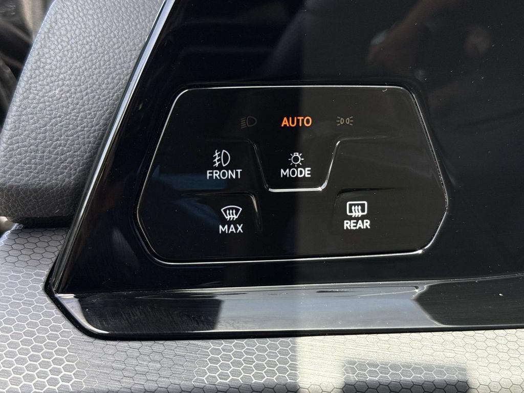Used 2024 Volkswagen GTI SE FWD image 42