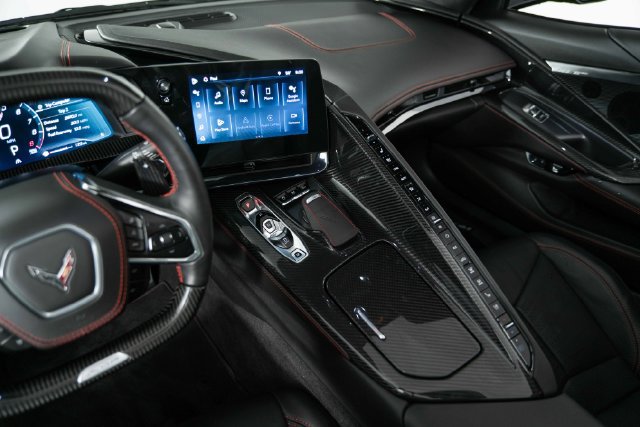 Used 2024 Chevrolet Corvette Z06 RWD image 20
