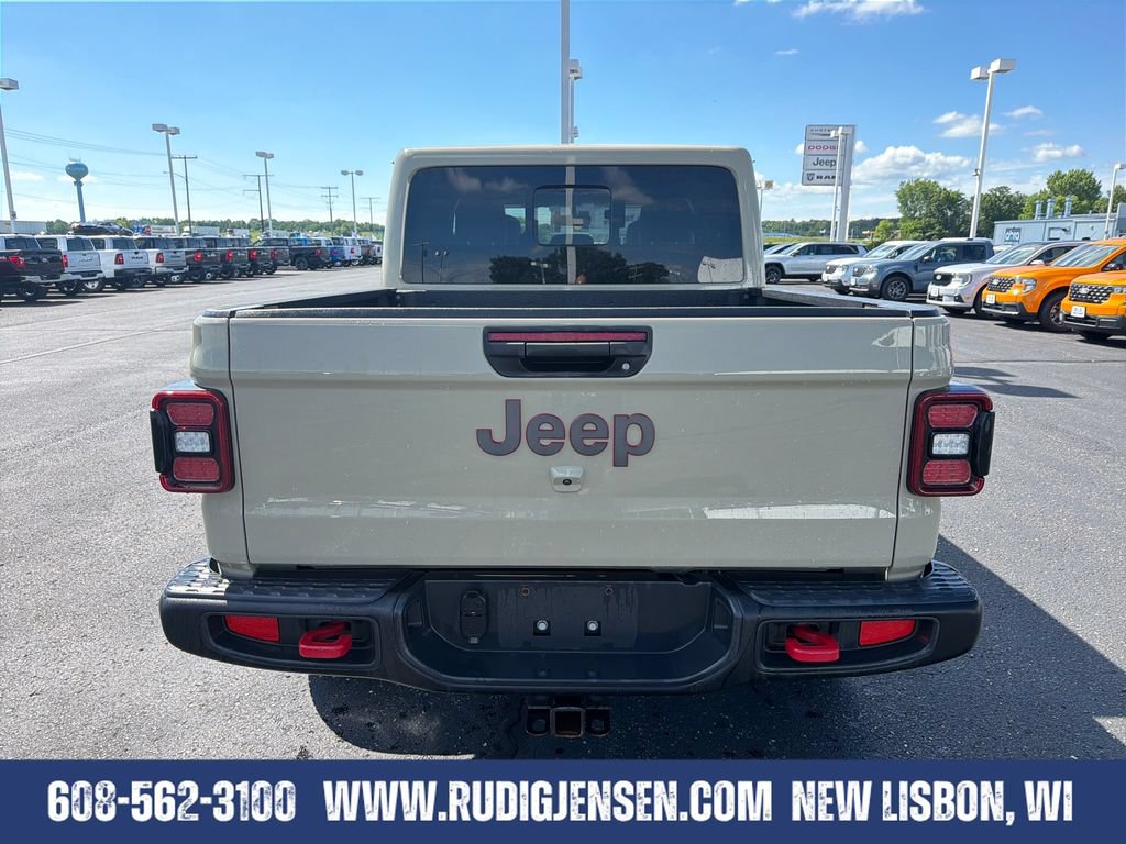 Used 2022 Jeep Gladiator Rubicon w/ LED Lighting Group AWD/4WD image 4