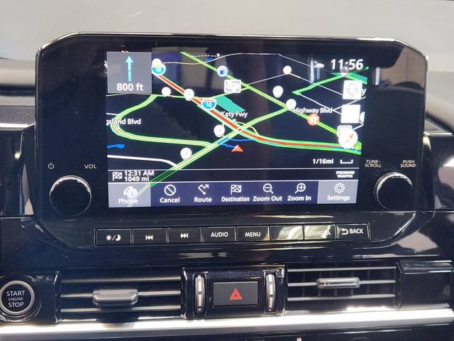 Used 2023 Nissan Pathfinder Platinum image 12