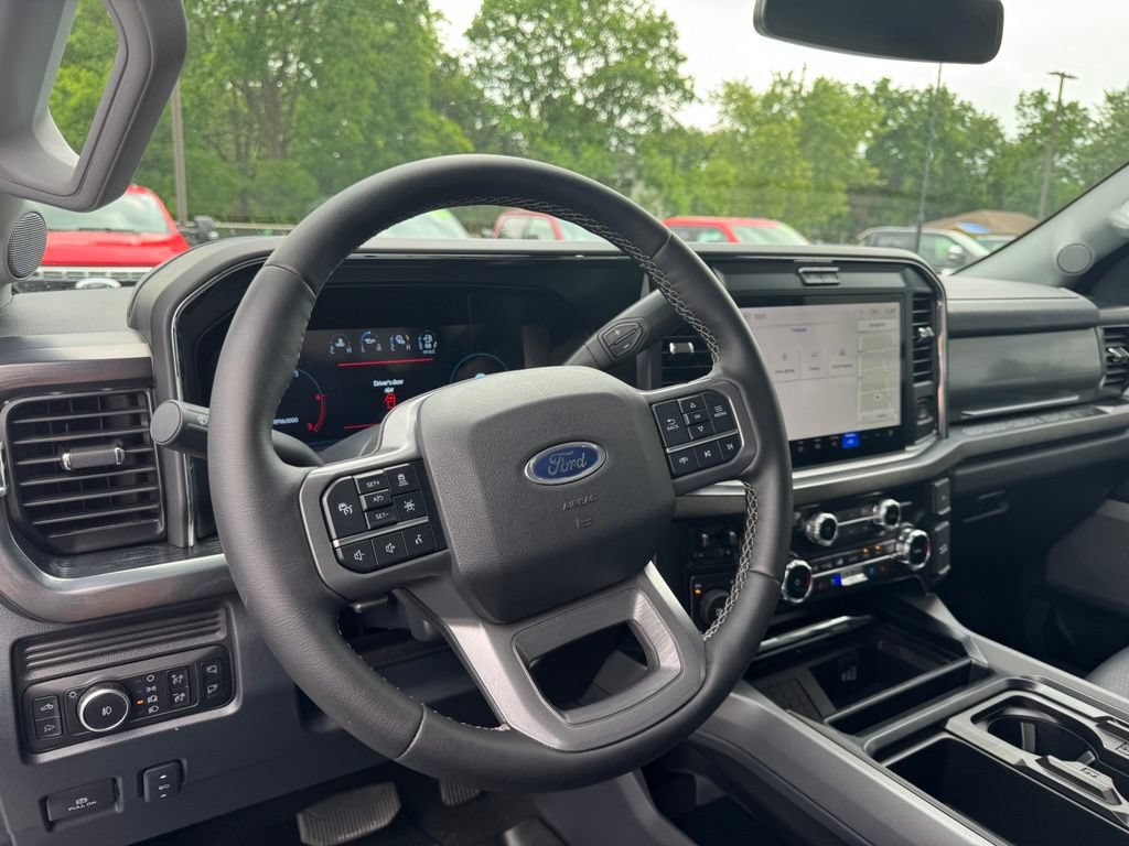 Used 2026 Ford F350 Lariat w/ Lariat Premium Package AWD/4WD image 7