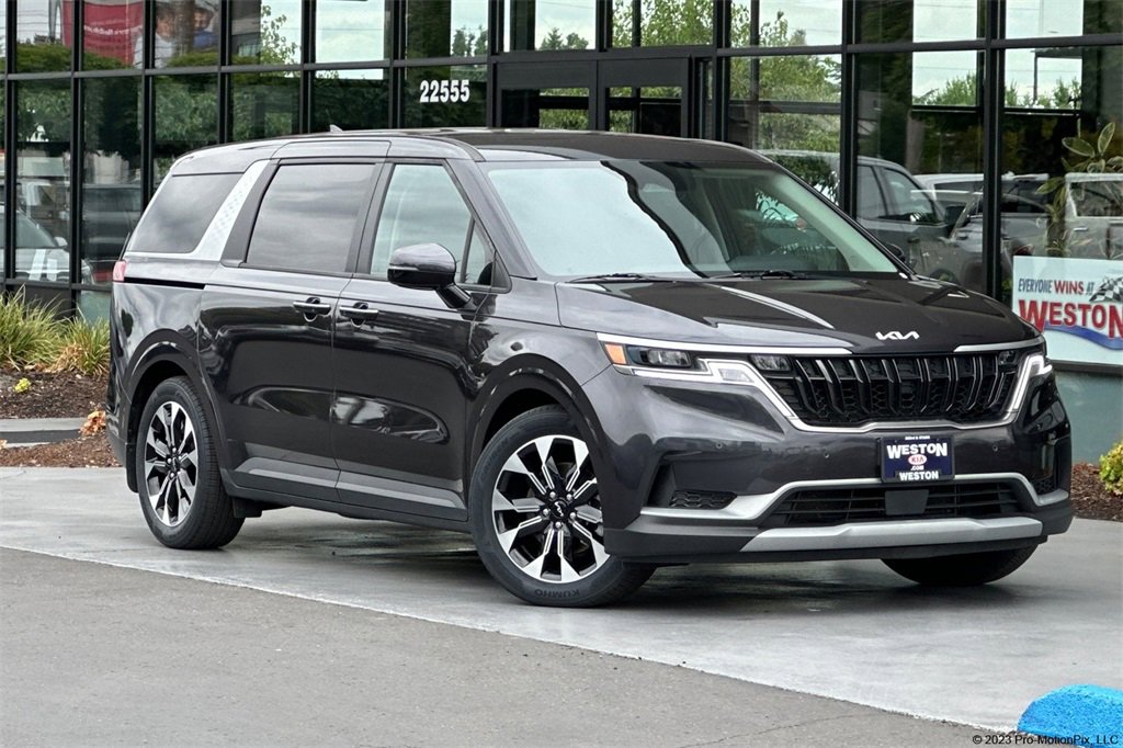 Certified 2024 Kia Carnival EX image 1