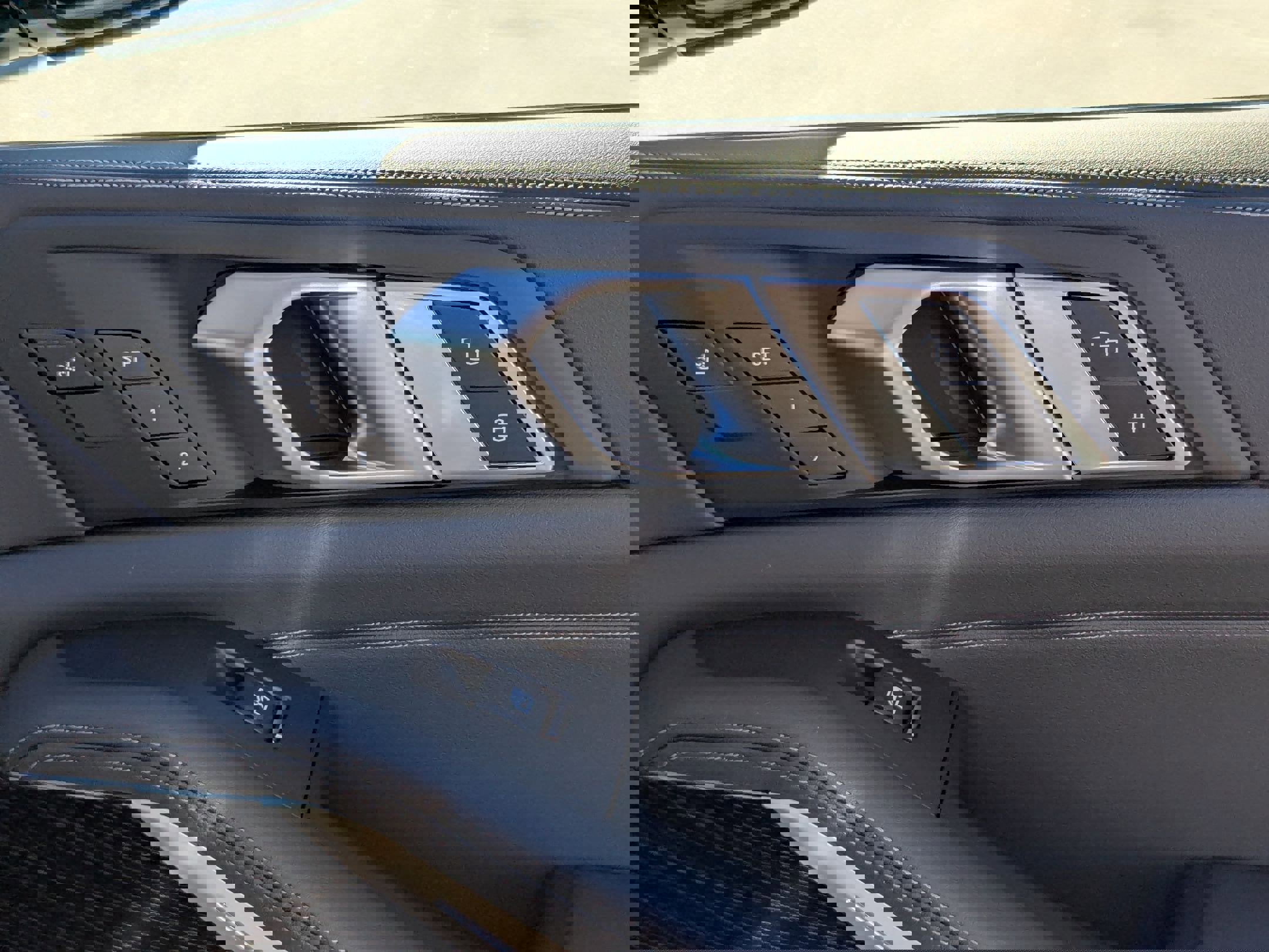 New 2026 BMW X5 xDrive40i w/ M Sport Package image 36