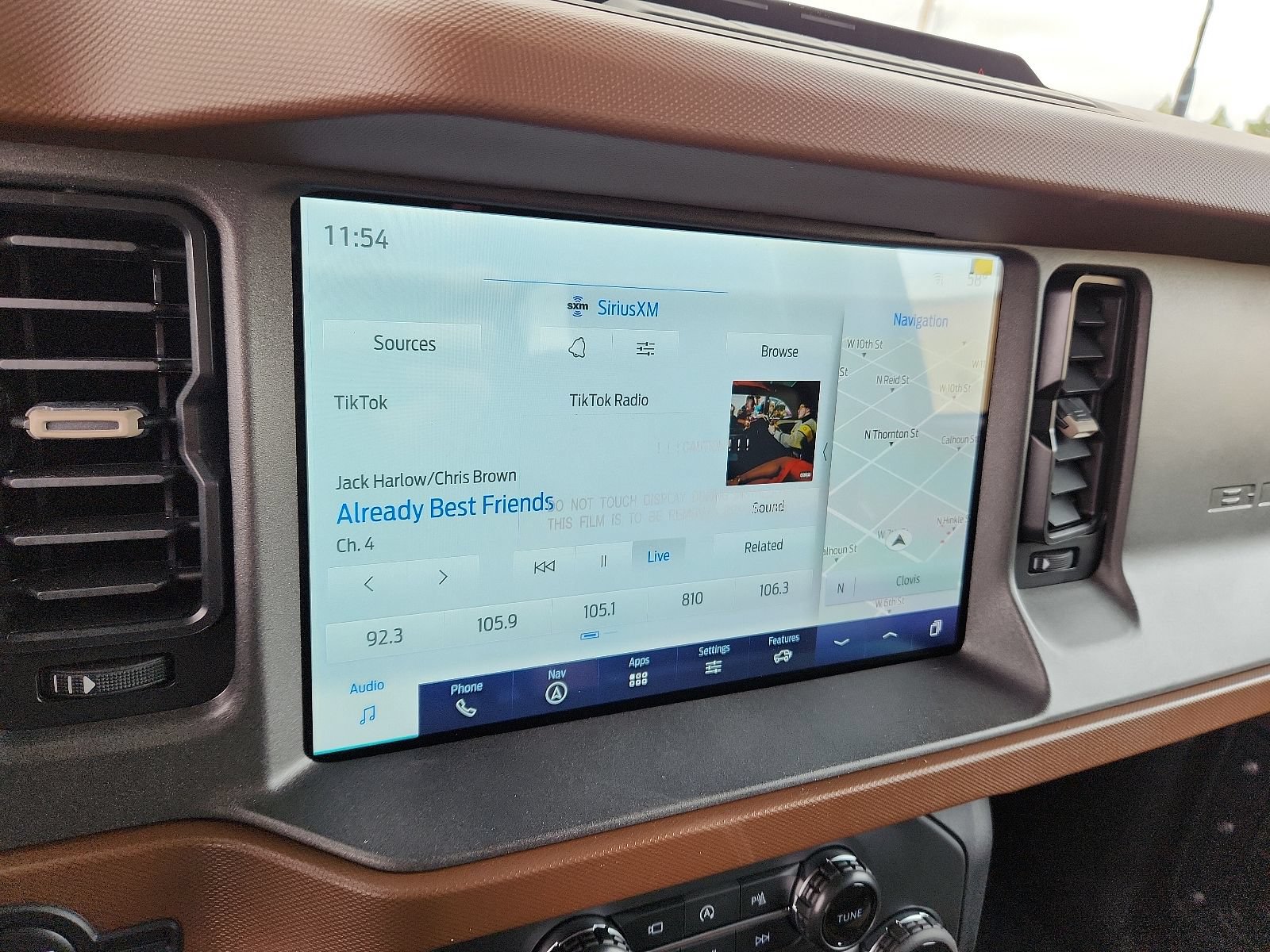 New 2024 Ford Bronco Outer Banks AWD/4WD image 13