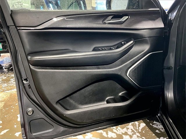 Used 2022 Jeep Grand Cherokee L Laredo w/ Luxury Tech Group I image 18