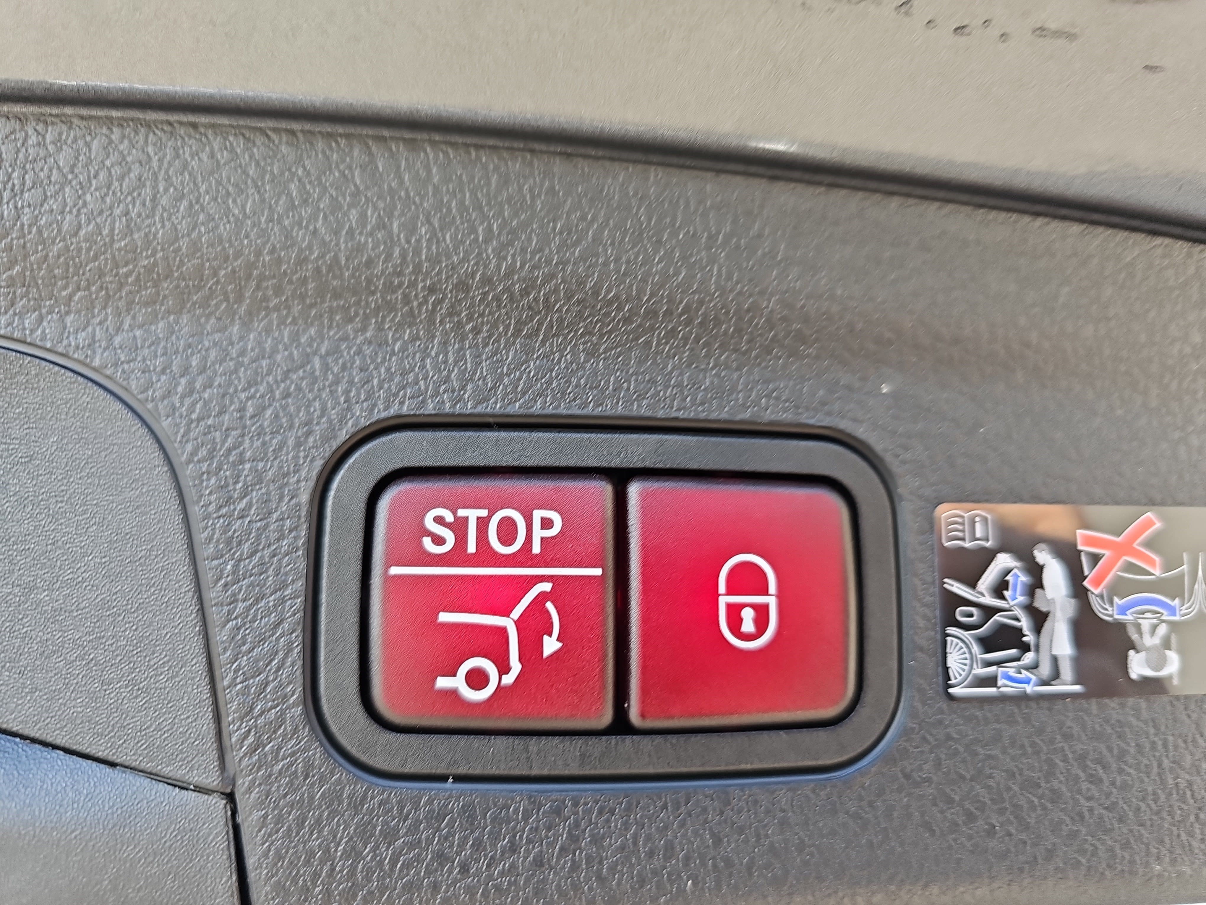 New 2026 Mercedes-Benz GLE 350 4MATIC image 13