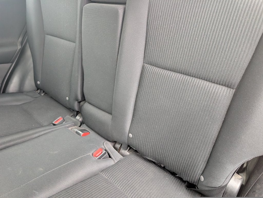 Used 2018 Toyota RAV4 LE w/ All Weather Liner Package FWD image 4