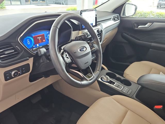 Used 2021 Ford Escape Titanium image 15