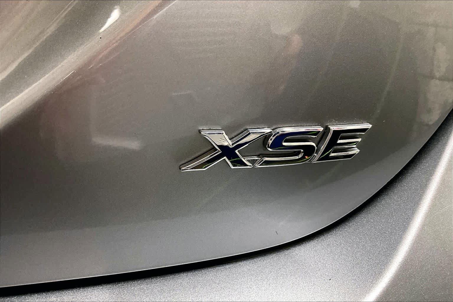 Used 2018 Toyota Camry XSE FWD image 10