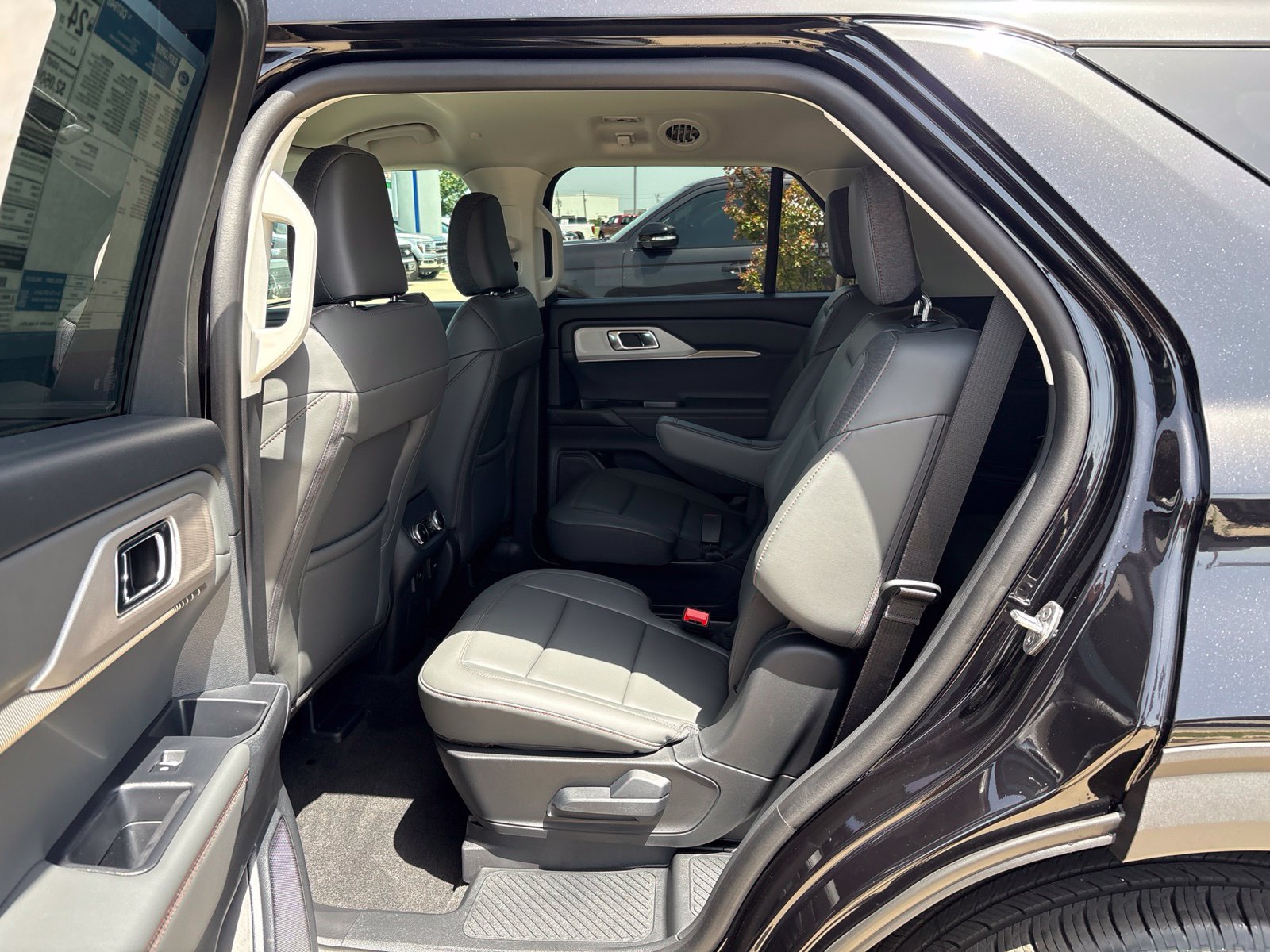 New 2026 Ford Explorer Active w/ Active Comfort Package RWD image 12