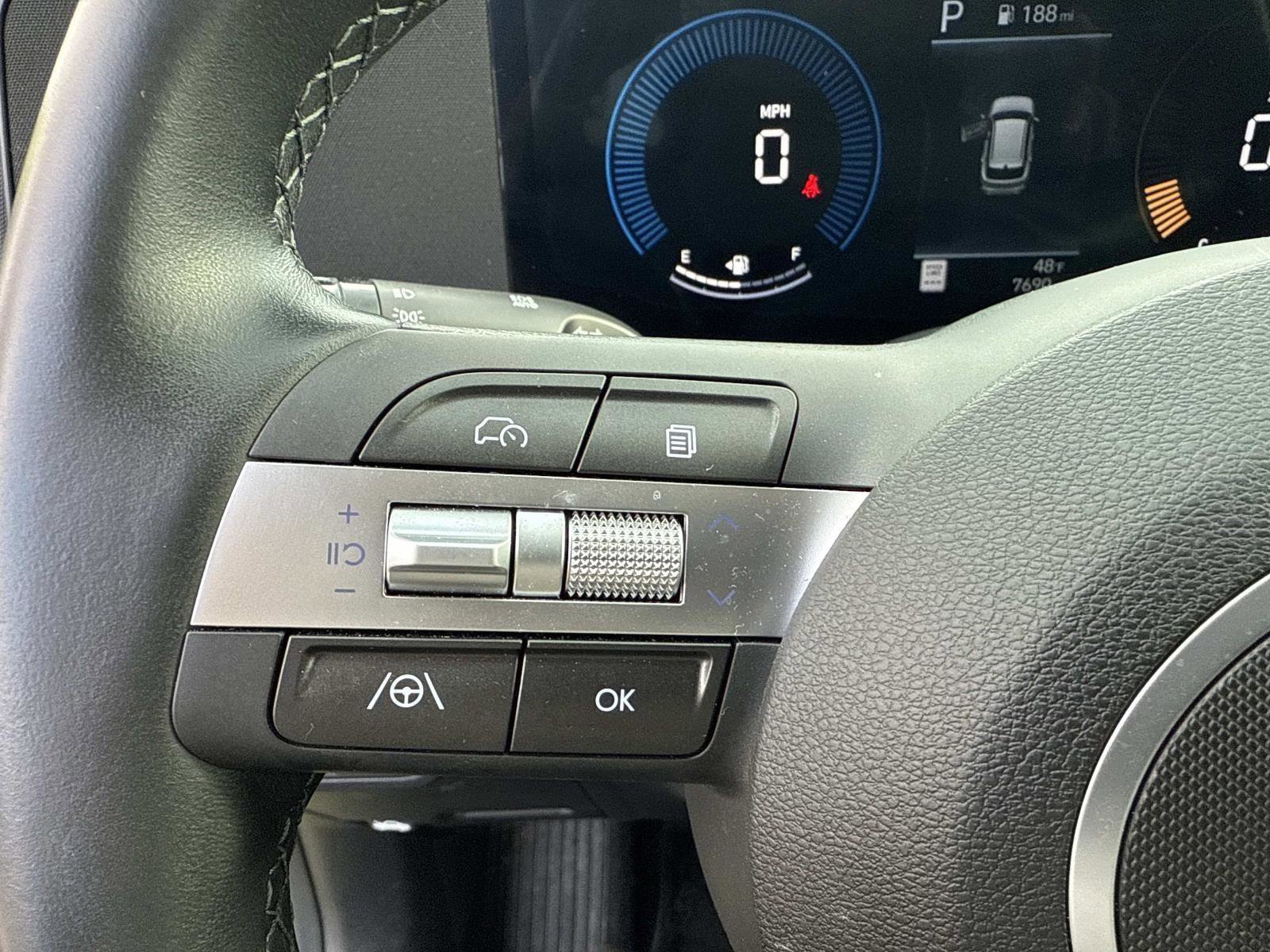 Used 2024 Hyundai Kona SEL image 30