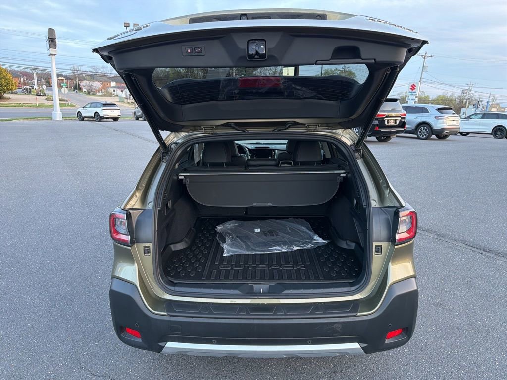 Certified 2025 Subaru Outback Limited image 16