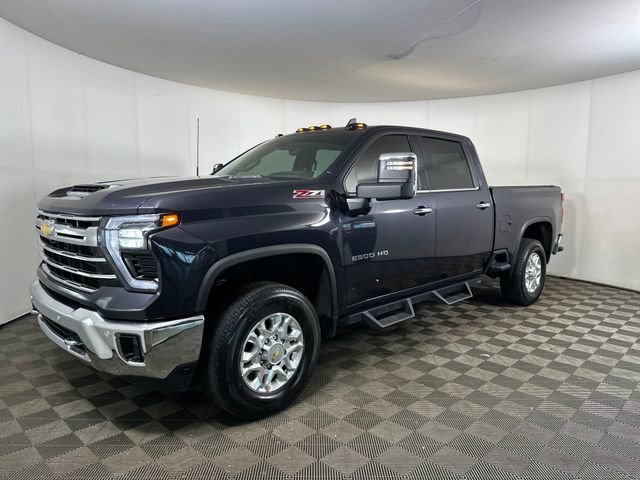 Used 2024 Chevrolet Silverado 2500 LTZ w/ LTZ Premium Package AWD/4WD image 7