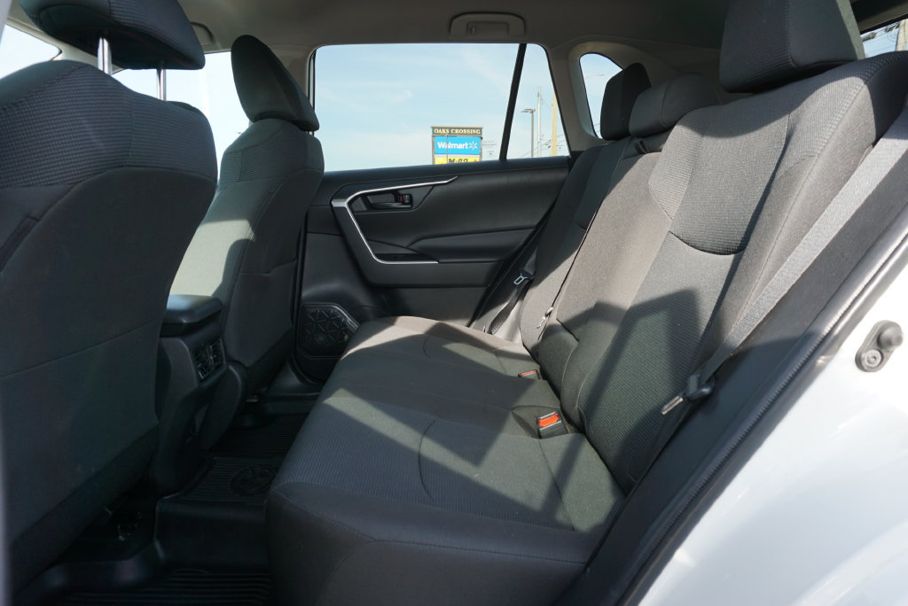 Used 2022 Toyota RAV4 LE w/ Carpet Mat Package (TMS) FWD image 11