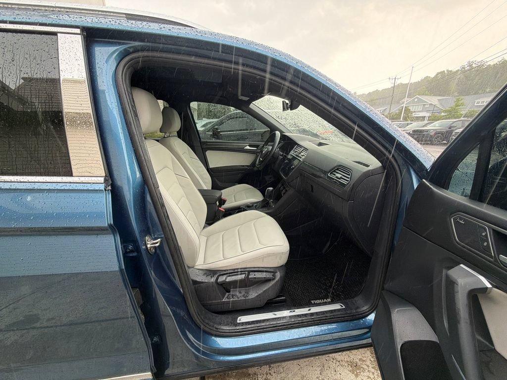Used 2020 Volkswagen Tiguan SEL Premium R-Line AWD/4WD image 42