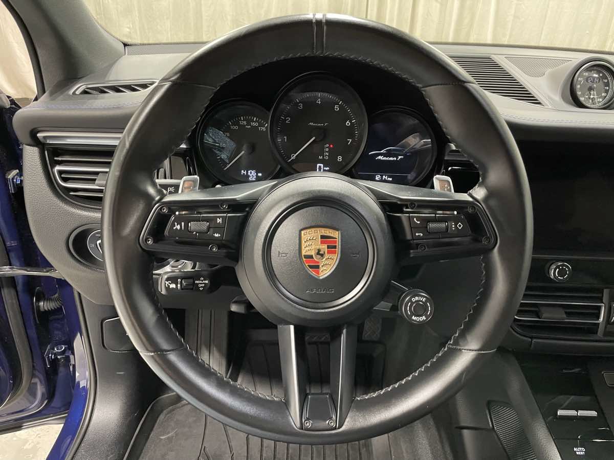 Used 2024 Porsche Macan Turbo w/ Premium Plus Package AWD/4WD image 11