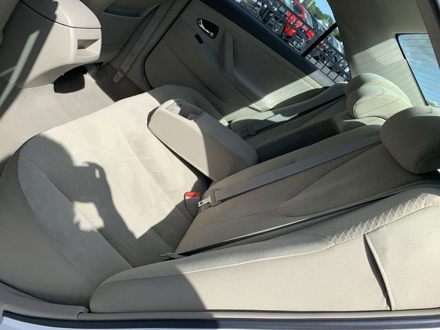 Used 2009 Toyota Camry LE FWD image 10