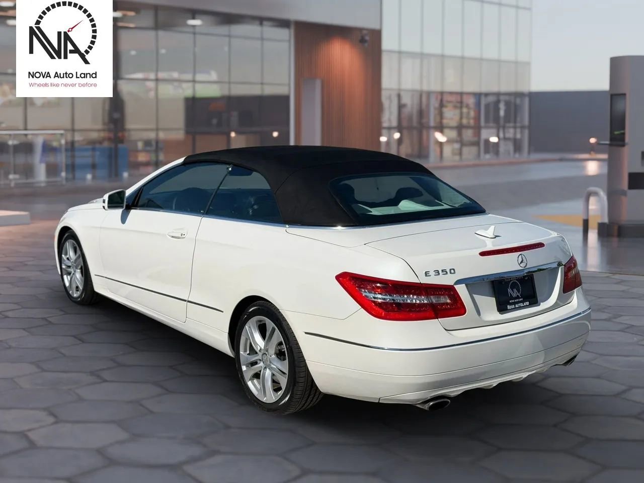 Used 2011 Mercedes-Benz E 350 Cabriolet image 8