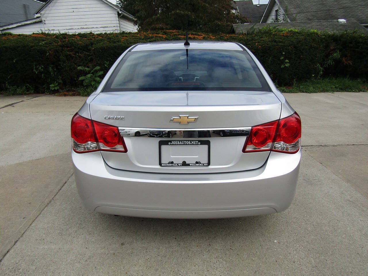Used 2012 Chevrolet Cruze LS w/ Connectivity Package FWD image 6