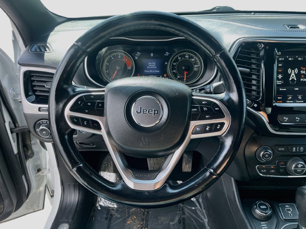 Used 2021 Jeep Cherokee High Altitude AWD/4WD image 11