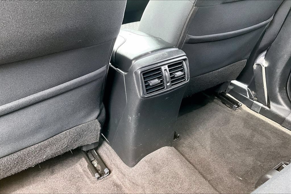 Used 2017 Nissan Rogue SV AWD/4WD image 10