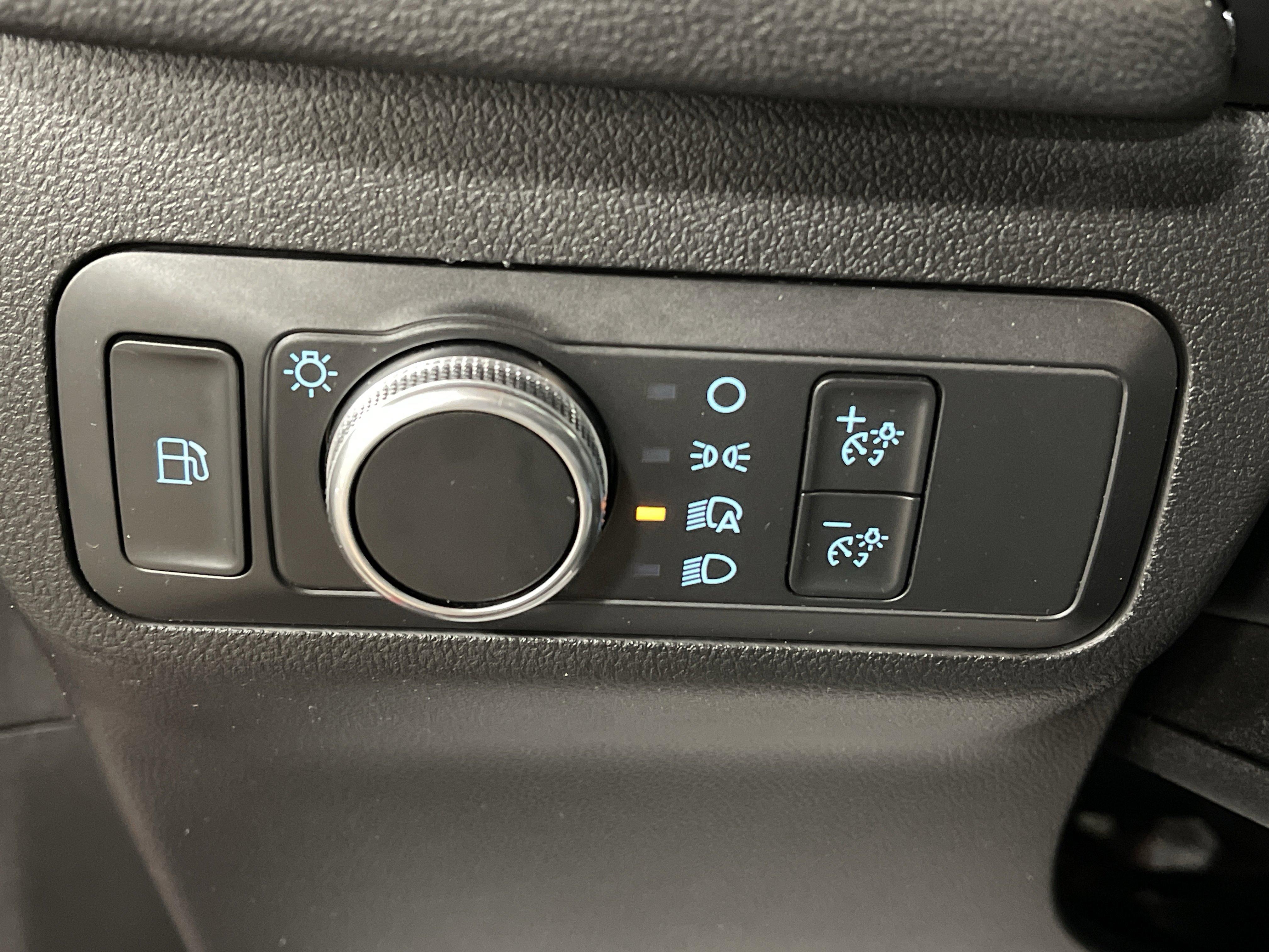 Used 2022 Ford Escape SE image 20