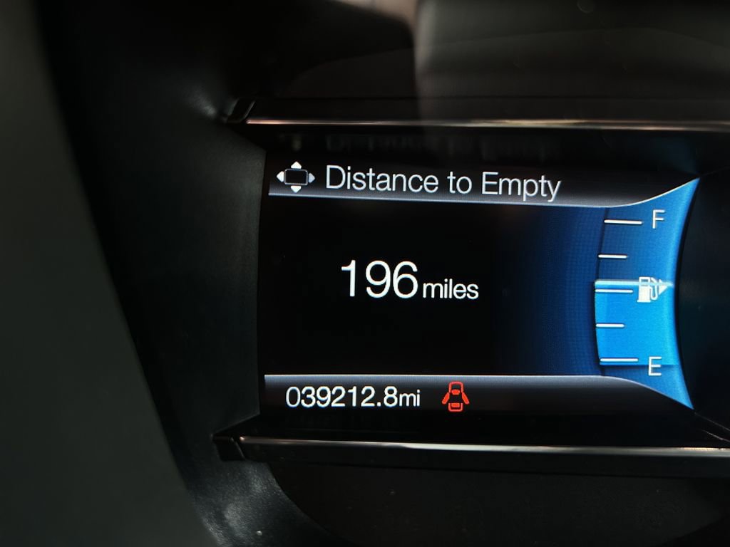 Used 2018 Ford Explorer XLT w/ Equipment Group 202A AWD/4WD image 22