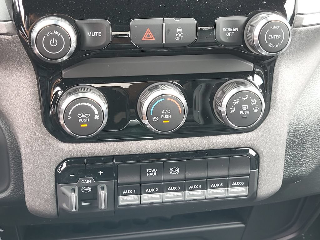 New 2026 RAM 2500 Tradesman w/ Bed Convenience Group AWD/4WD image 21