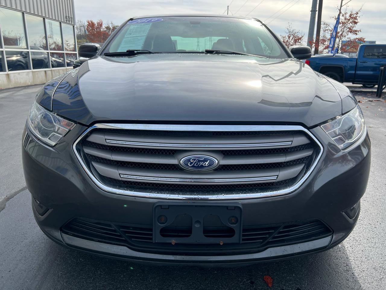 Used 2019 Ford Taurus SEL w/ Equipment Group 201A AWD/4WD image 9