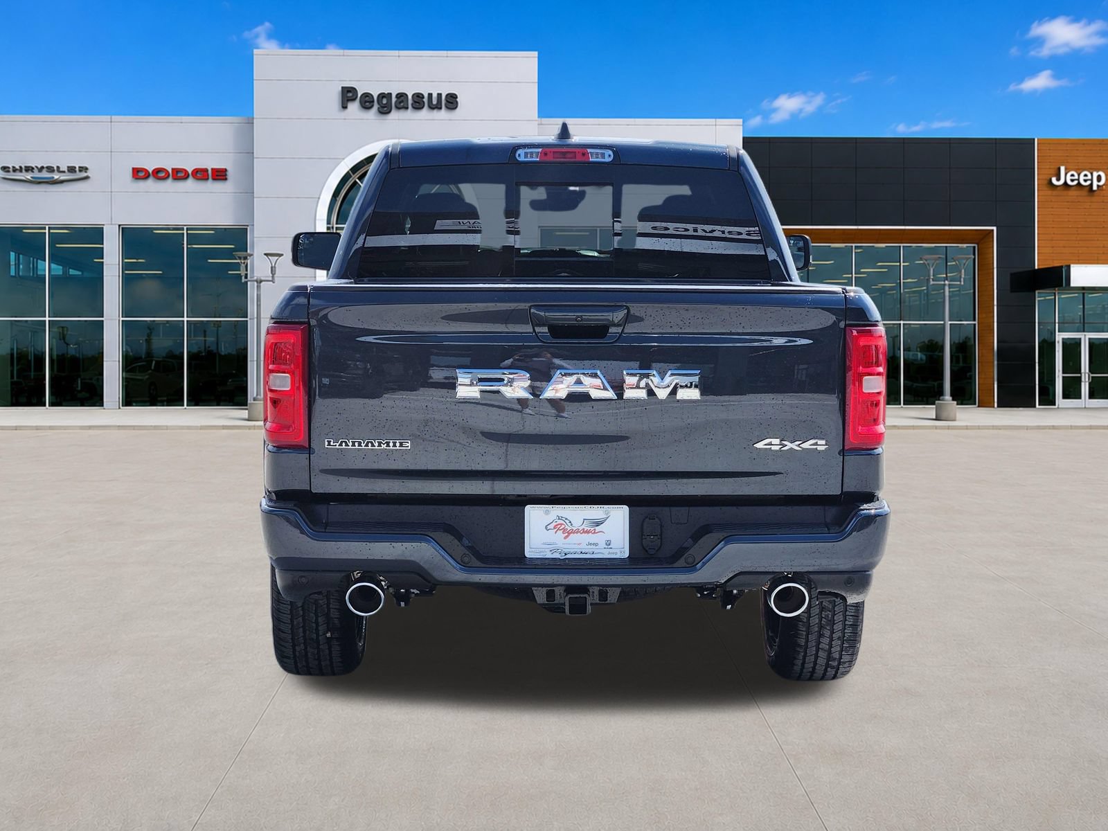 New 2026 RAM 1500 Laramie w/ Laramie Southwest Edition AWD/4WD image 8