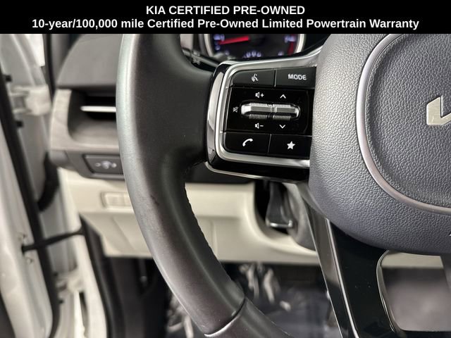 Certified 2024 Kia Carnival EX image 11
