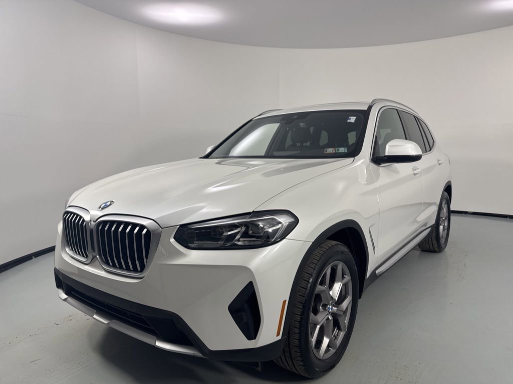 Used 2023 BMW X3 xDrive30i w/ Premium Package AWD/4WD image 3
