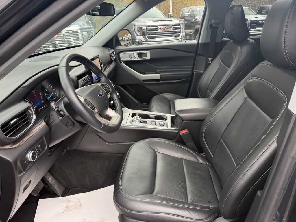 Used 2022 Ford Explorer Limited w/ Equipment Group 301A image 14