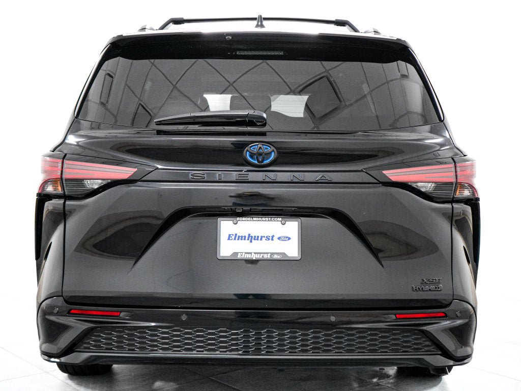 Used 2024 Toyota Sienna XSE w/ XSE Premium Package FWD image 6
