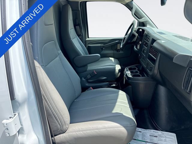New 2026 Chevrolet Express 2500 w/ Driver Convenience Package RWD image 22