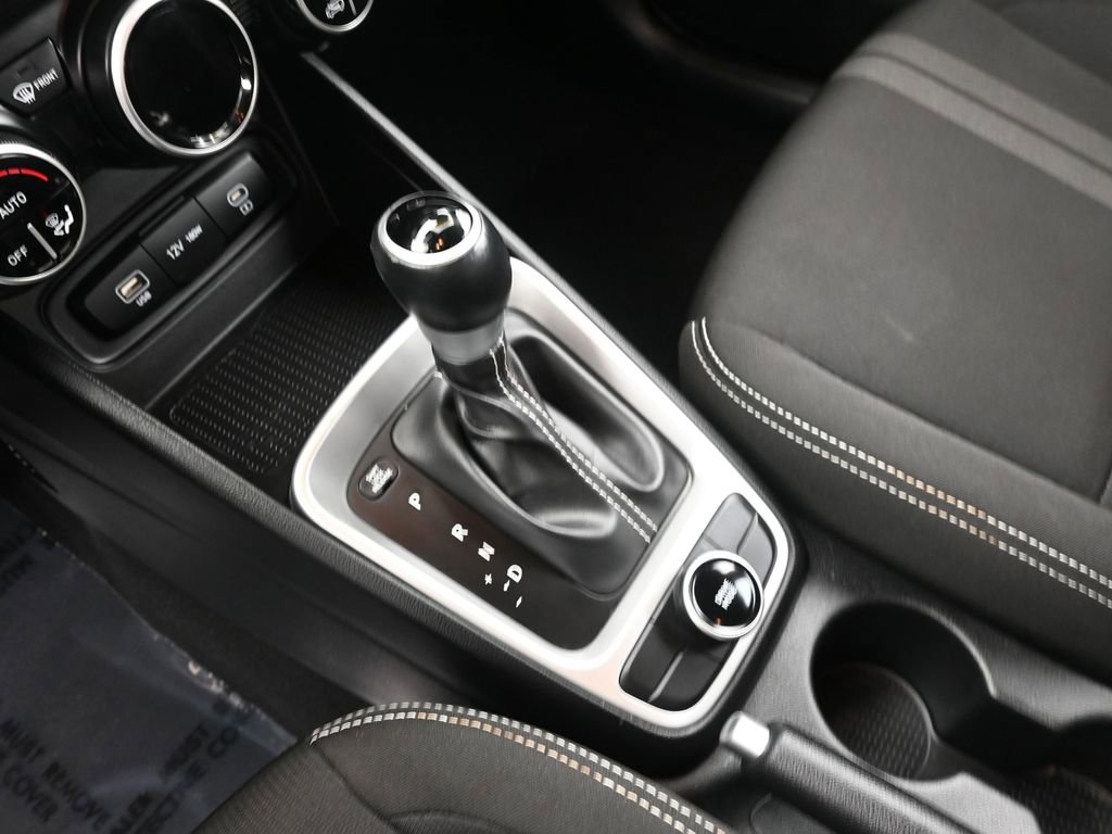 Certified 2024 Hyundai Venue SEL image 13