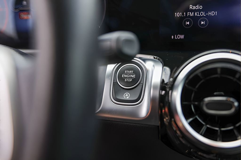 Used 2021 Mercedes-Benz GLB 250 4MATIC image 18