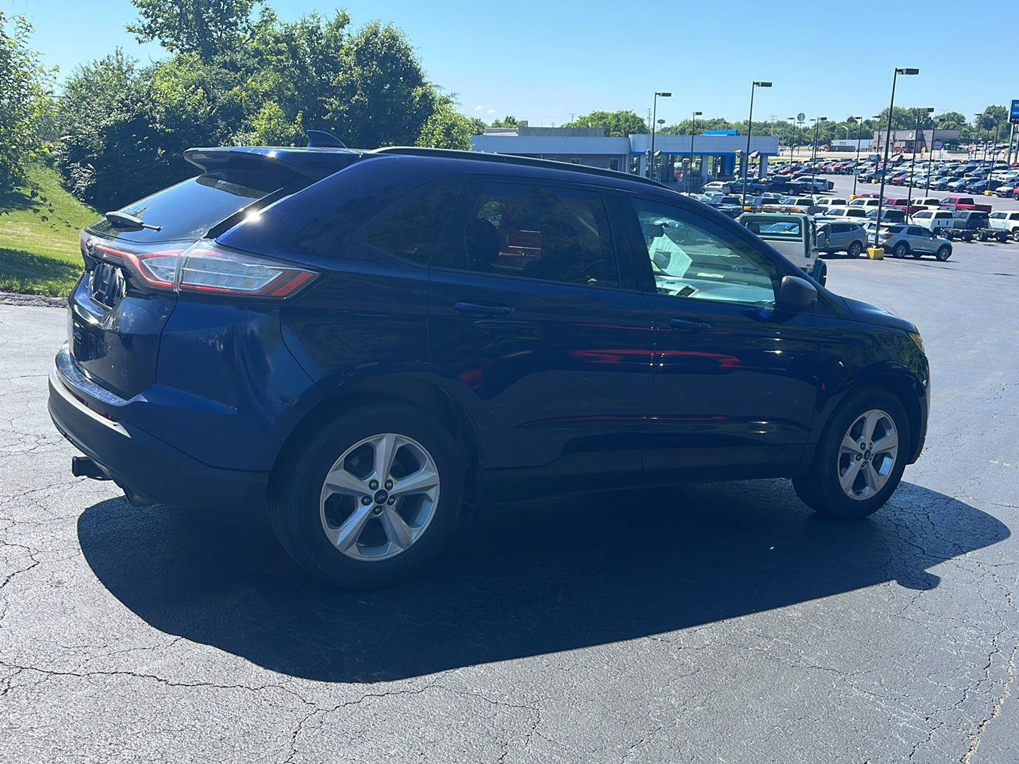 Used 2016 Ford Edge SE FWD image 6