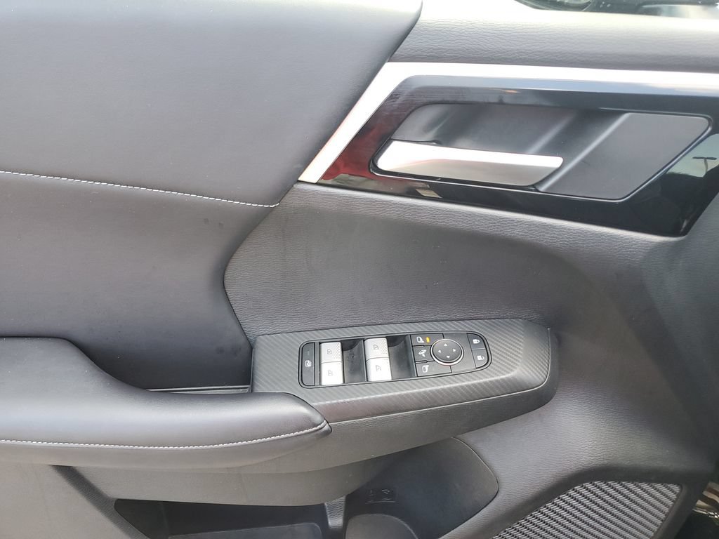 Used 2024 Mitsubishi Outlander SE FWD image 25