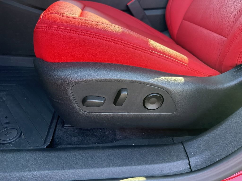 Used 2025 Chevrolet Blazer EV SS AWD/4WD image 11